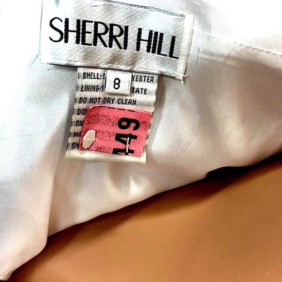 Sherri Hill White Strapless Formal Gown Gold Embellished Bodice Size 8 - Picture 6 of 8